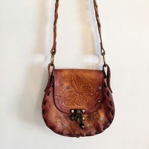 **SOLD** Vtg tooled leather purse